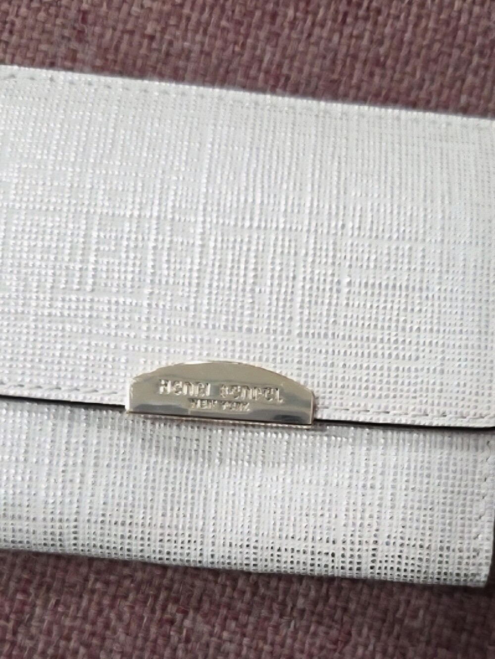 Henri Bendel Cream Compact Textured Leather Wallet Card Holder EUC